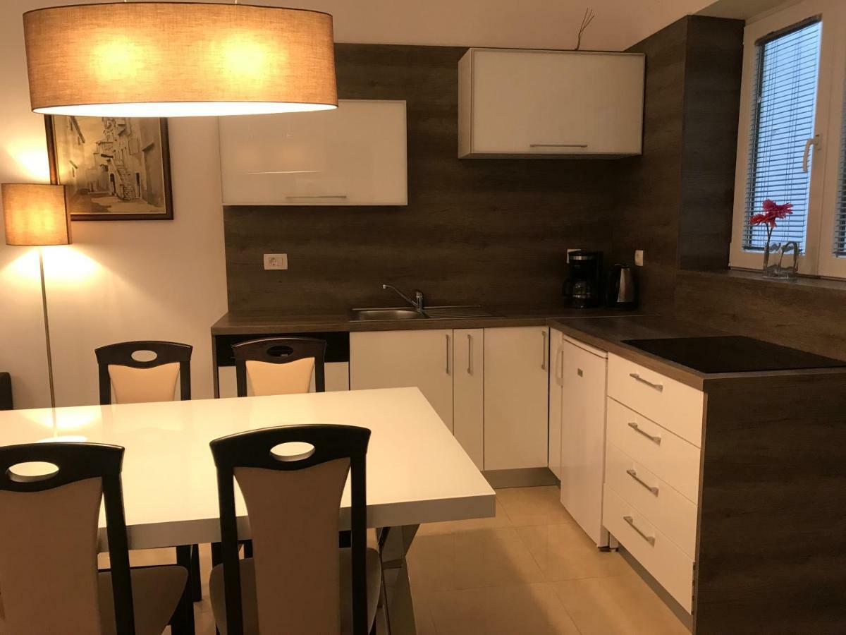 Villa Nora Тучепи Екстер'єр фото
